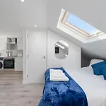 Central & Charming Studio London - 7